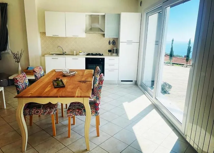 Bella Vista 180grad Fantastischer Meerblick & Pool Apartmán